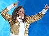 Zlatý ceremoniál. Česká snowboardkrosařka Eva Samková přebírá zlatou olympijskou medaili