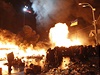 Boj mezi plameny. Námstí Nezávislosti v Kyjev.