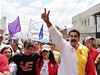 Prezident Nicolas Maduro zdraví své píznivce