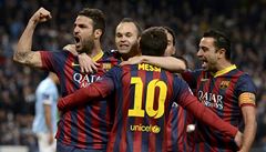 Fotbalisté Barcelony se radují.
