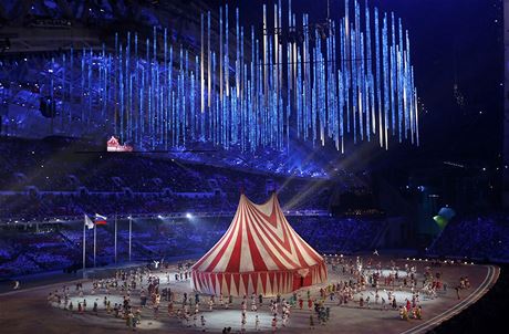 Závrený ceremoniál zimních olympijských her v Soi
