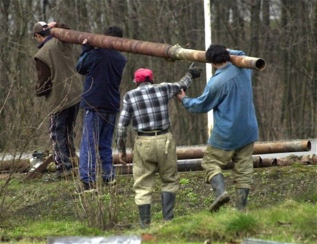 Sbrai kov - ilustraní foto.