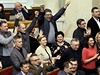 Ukrajinský parlament sesadil prezidenta Janukovye, volby vyhlásil na 25. kvtna