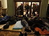Demonstranti spí v budov kyjevské radnice.