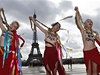 lenky organizace Femen protestují v Paíi proti Juliji Tymoenkové.