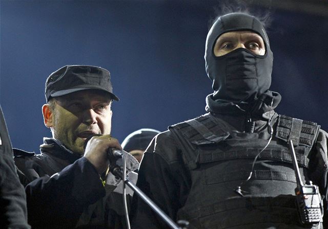 Moskva stíhá vůdce ukrajinských radikálů a trestá odpůrce invaze | Svět |  Lidovky.cz