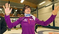 Martina Sáblíková p�i curlingovém turnaji.