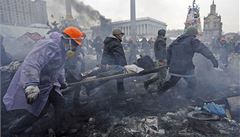 Janukovyč chystal tvrdé potlačení protestů, chtěl nasadit tisíce vojáků