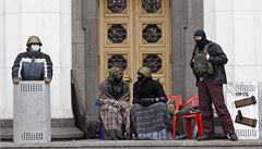 Opozice obsazuje dleit budovy, hls z Kyjeva zpravodajka LN 