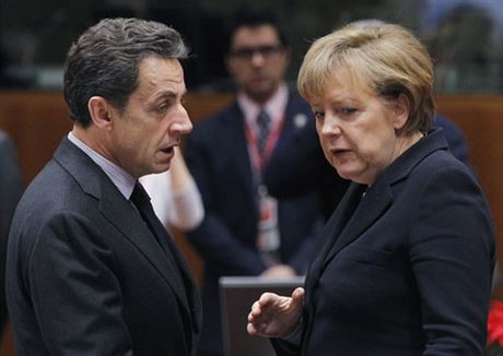 Jsme odhodláni uinit rok 2011 rokem nové dvry v euro, tvrdí svorn nmecká kancléka Angela Merkelová a francouzský prezident Nicolas Sarkozy.