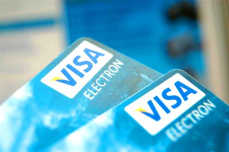 V eské republice bylo k 31. prosinci 2010 vydáno 1,5 milionu kreditních karet, s nimi se loni uskutenily transakce za 41 miliard korun.