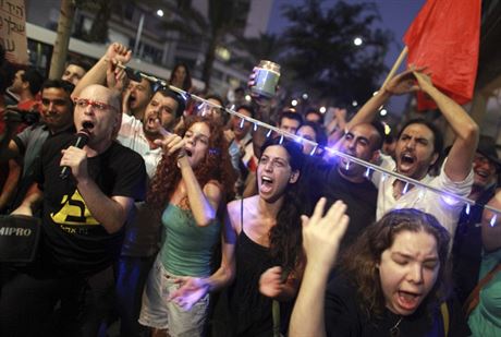 Desetitisíce mladých Izraelc demonstrovali i 30. ervence v Tel Avivu proti rstu cen nemovitostí.