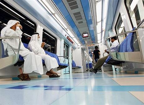 V Dubaji u dva roky nepotebují idie, Od záí pibude k ervené lince systému Dubai Metro  i zelená trasa se estnácti stanicemi.