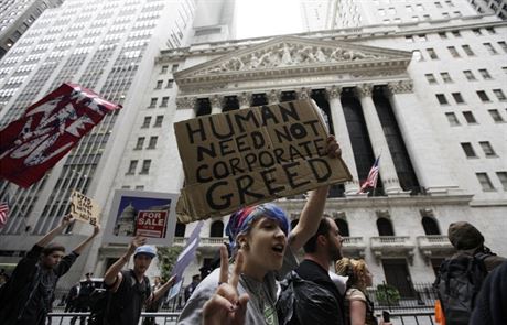 Protesty přímo na Wall Streetu, to tu dlouho nebylo.