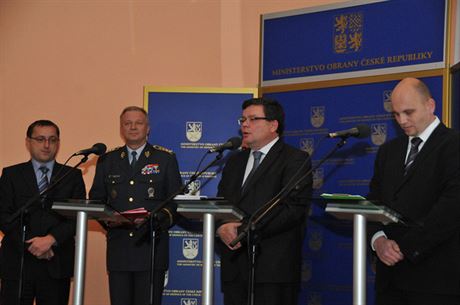 Gen. Vlastimil Picek (center left) and Defense Minister Alexandr Vondra (to his right) at Tuesday's press conference