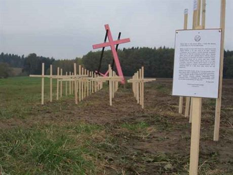 The crosses at the site of the mass grave near Dobronín serve also as symbols of differing interpretations of events in May 1945