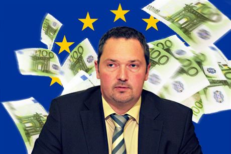 Podle nového náměstka pro evropské záležitosti Michala Zaorálka se k tak vysoké funkci „negratuluje, ale spíše kondoluje“. Zaorálek je u ministra školství již čtvrtým šéfem fondů EU.