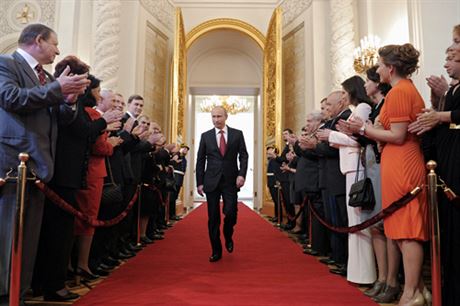 Poddaní vítají svého cara aneb Slavnostní prezidentská inaugurace Vladimira Putina.