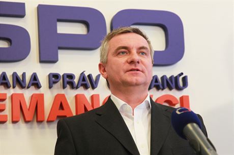 Vratislav Mynář se prý se Zemanem, který je čestným předsedou SPOZ, poznal až při budování strany.