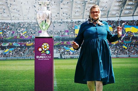 Fotbal na Ukrajině je populární u všech vrstev obyvatelstva. Zlepší spolupořadatelství Eura 2012 pošpiněnou pověst země kvůli věznění Julije Tymošenkové, nebo přetrvají předsudky a stereotypy o Ukrajině šířené?
