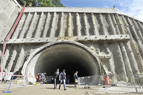Snímek ze stavby nově budované stanice metra Motol z loňského září.