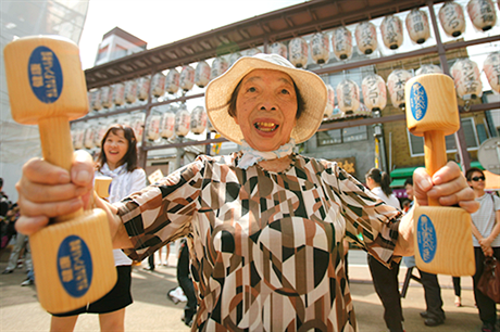 Japonka Hideko Kuriharaová pímou péi v záí 2011 jet nepotebovala. V pouhých 79 letech tehdy moná jet ani nebyla poítána mezi seniory...