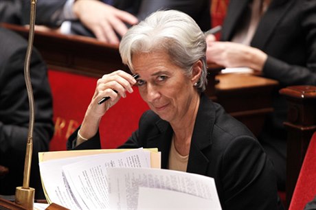 Francouzská ministryn financí Christine Lagardeová se domnívá, e krizi eurozóny zabrání vtí koordinace hospodáské politiky jednotlivých len.