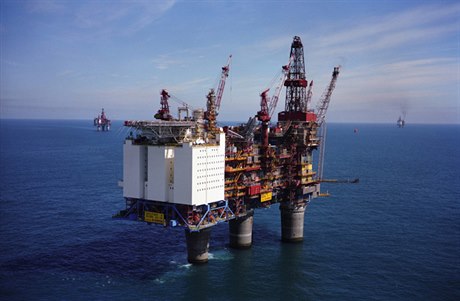 Peníze z těžby ropy Norsko ukládá a zhodnocuje ve státním fondu, kde je nyní již přes půl bilionu dolarů.