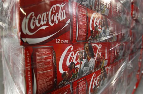 Coca-Cola se v jednotlivých zemích Evropské unie liší. K základnímu sirupu, který je všude stejný, se přidává lokální voda i různá sladidla.