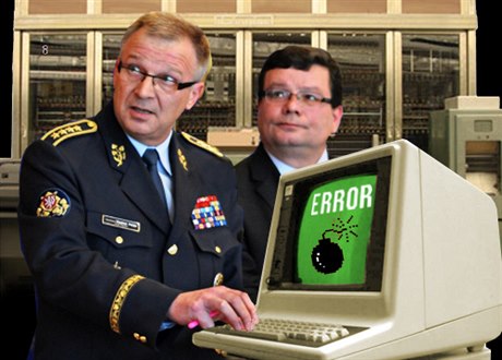 Náelník generálního tábu Vlastimil Picek (vlevo) s nálezy auditu, který upozornil na nedostatky v oblasti informaních technologií, nesouhlasí.