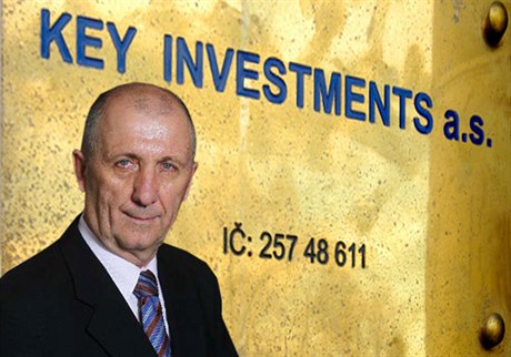 Námstek praského primátora Antonín Weinert (SSD) jet jako místostarosta Prahy 10 rozhodl, e radnice pole firm Key Investments dalích 300 milion korun.