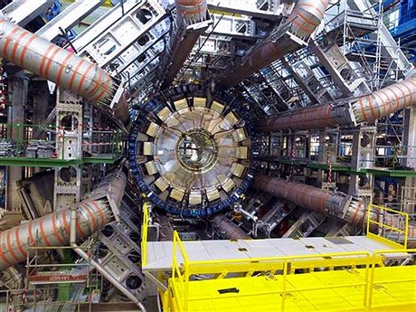 Experiment ATLAS v ženevském CERN.