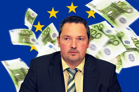 Podle nového námstka pro evropské záleitosti Michala Zaorálka se k tak vysoké funkci negratuluje, ale spíe kondoluje. Zaorálek je u ministra kolství ji tvrtým éfem fond EU.