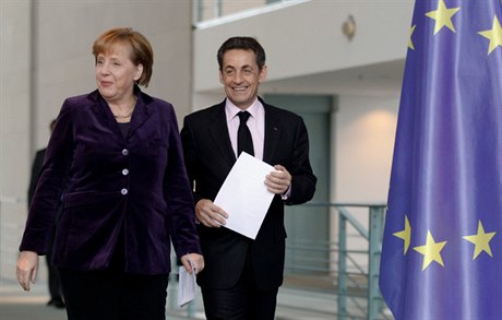 Po setkání v pondlí 9. ledna v Berlín nmecká kancléka Angela Merkelová a francouzský prezident Nicolas Sarkozy spolen prohlásili: Je velká ance, e dluhovou brzdu a ve, co s ní souvisí, bychom mohli podepsat u v lednu, nejpozdji v beznu.