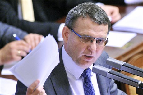 ČSSD deputy leader Lubomír Zaorálek is spearheading his party’s move against President Václav Klaus’ controversial pardons