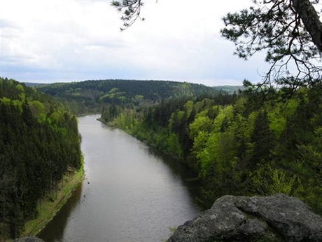The Vltava River a few kilometers downstream from Hluboká