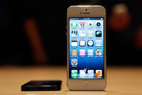 Takto vypadá evoluce v podání Applu: iPhone 5.