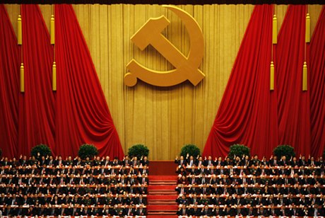 Komunistická strana íny si na 18. sjezdu sice zvolila nové vedení, ale politické reformy jsou v nedohlednu.