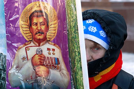 V Moskv na Rudém námstí se v úterý 5. bezna konala ceremonie k 60. výroí úmrtí Josifa Stalina.