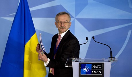 Ukrajinský velvyslanec pi NATO Ihor Dolhov.