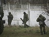 Rusové na Krymu zbili ukrajinského velitele a zmocnili se zbrojního skladu