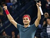Roger Federer slaví výhru nad Tomáem Berdychem