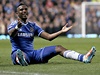 Samuel Eto'o z Chelsea slaví gól proti Tottenhamu