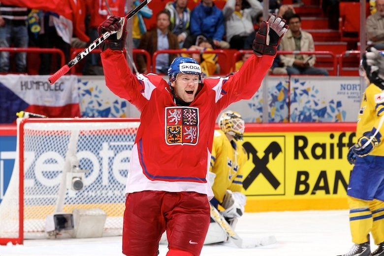 Milan Michálek takes the Czechs into the semis with the last gasp win against Sweden