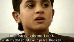 Nezvyknu si, že hrdinové z mého snímku umírají, říká dokumentarista války v Sýrii