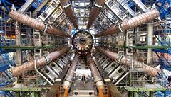 ... ale extrémní mediální zájem třeba přitáhnou dějinné události, jako objev Higgsova bosonu v CERN.