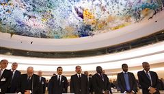 Pestrá skupinka papalášů, neboli Rada OSN pro lidská práva, na zasedání v Ženevě 25. února přijala rezoluci žádající pozastavení členství Libye v této organizaci.