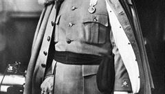 Francisco Franco Bahamonde (1892–1975), který vládl ve Španělsku v letech 1936 až 1975 a byl jedním z hlavních aktérů kruté občanské války v období 1936 až 1939, nepřestává v této zemi vzbuzovat protichůdné emoce.