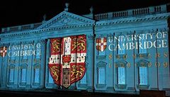 University of Cambridge je druhou nejstarší univerzitou na britských ostrovech a synonymem kvality vzdělávacího systému. Naboří jej přílišné spoléhání na peníze studentů ze zámoří?