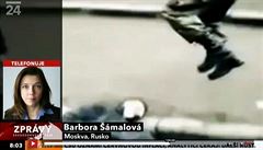 Prázdninové ráno okořenila zpravodajská stanice ČT24 hypernásilnými výjevy holohlavých Rusů, kteří v záběru například skáčou ležící oběti na krk. Je to normální?